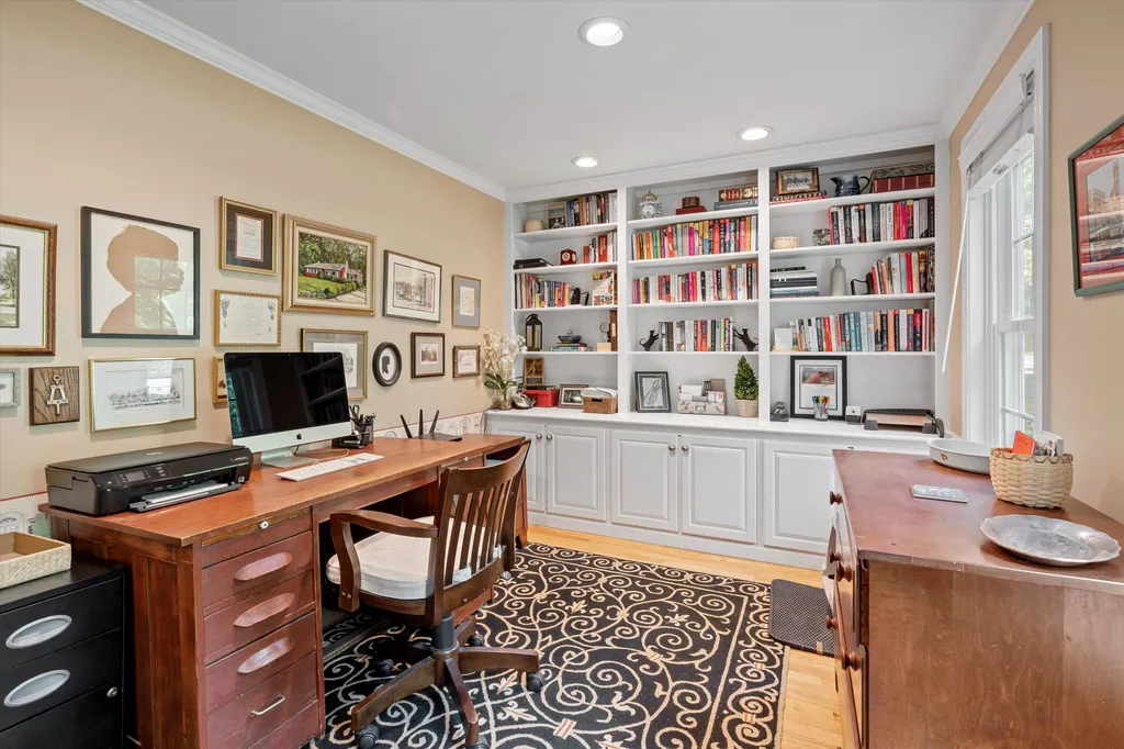 15 Pasture Lane Bedford NH 03110