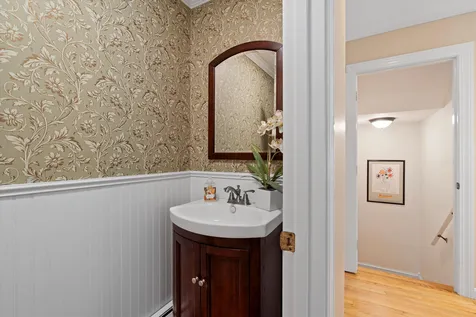 15 Pasture Lane Bedford NH 03110