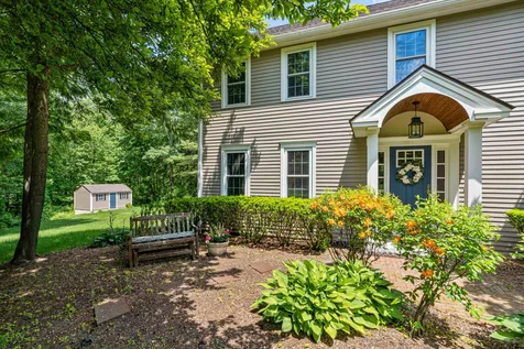 15 Pasture Lane Bedford NH 03110