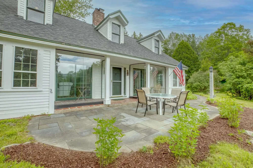 26 Blackberry Hill Road Thornton NH 03285