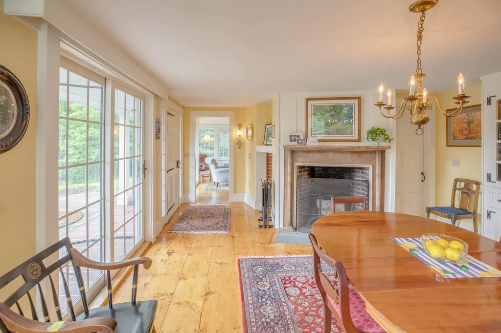 26 Blackberry Hill Road Thornton NH 03285