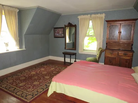 45 Elm Street Wolfeboro NH 03894