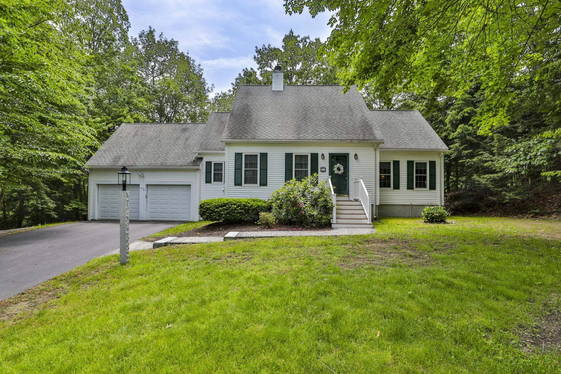 27 Massabesic Drive Auburn NH 03032