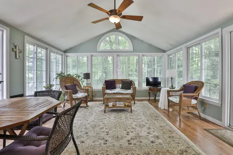 27 Massabesic Drive Auburn NH 03032