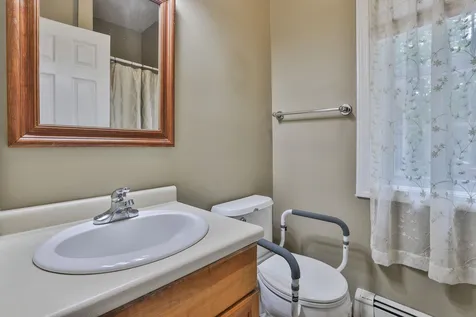 27 Massabesic Drive Auburn NH 03032