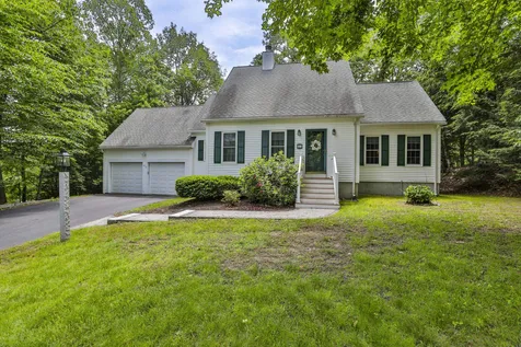 27 Massabesic Drive Auburn NH 03032