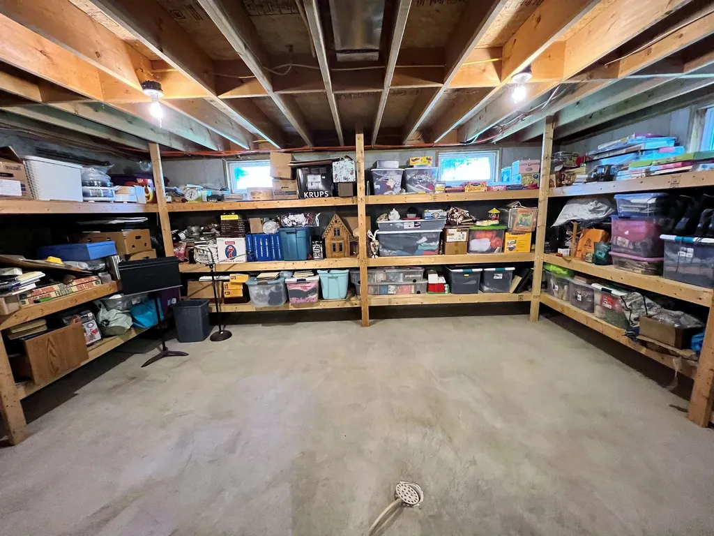 243 White River Lane Pomfret VT 05053