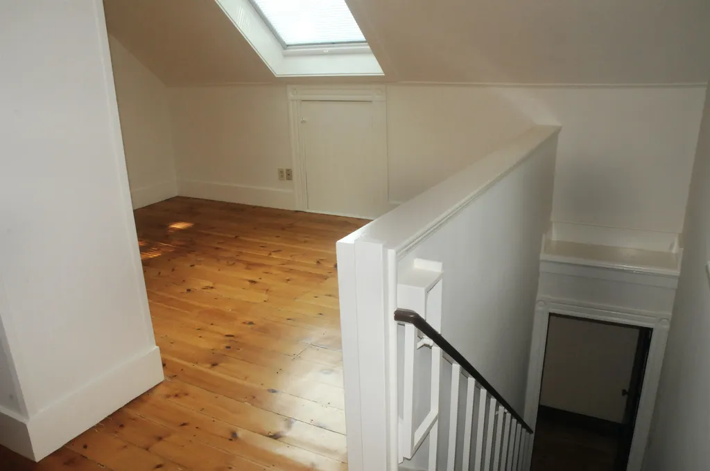 19 Blossom Street Portsmouth NH 03801