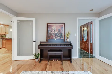 52 Laurelcrest Drive Brookline NH 03033