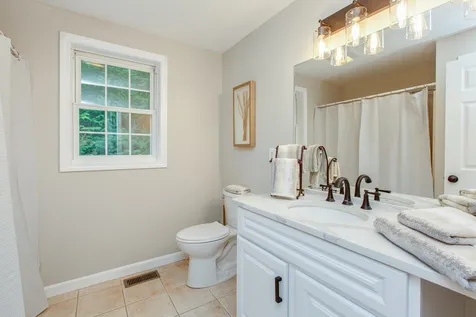 52 Laurelcrest Drive Brookline NH 03033