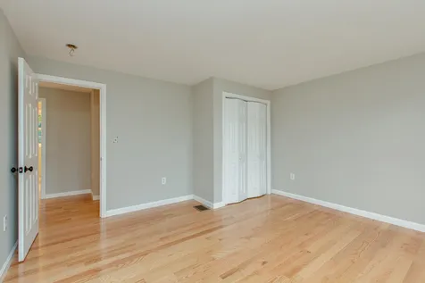 52 Laurelcrest Drive Brookline NH 03033