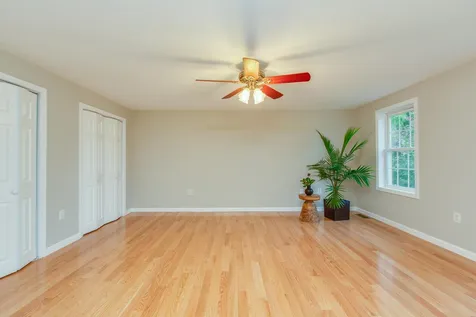 52 Laurelcrest Drive Brookline NH 03033