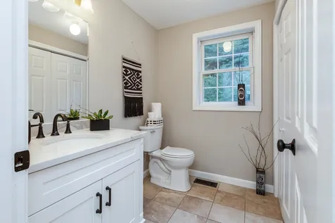 52 Laurelcrest Drive Brookline NH 03033