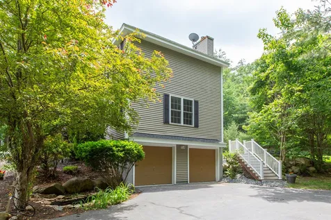52 Laurelcrest Drive Brookline NH 03033