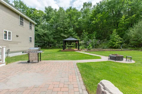 52 Laurelcrest Drive Brookline NH 03033