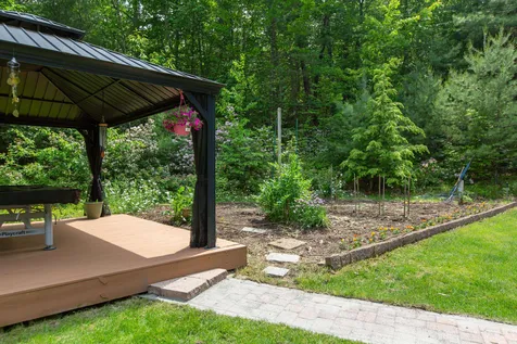 52 Laurelcrest Drive Brookline NH 03033