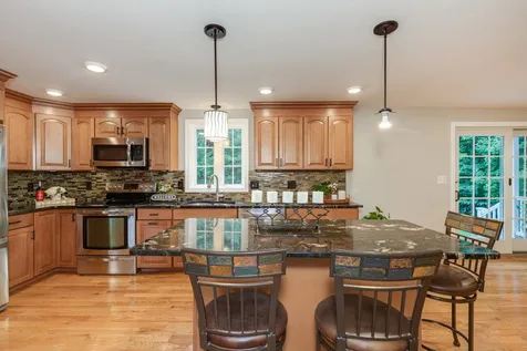 52 Laurelcrest Drive Brookline NH 03033