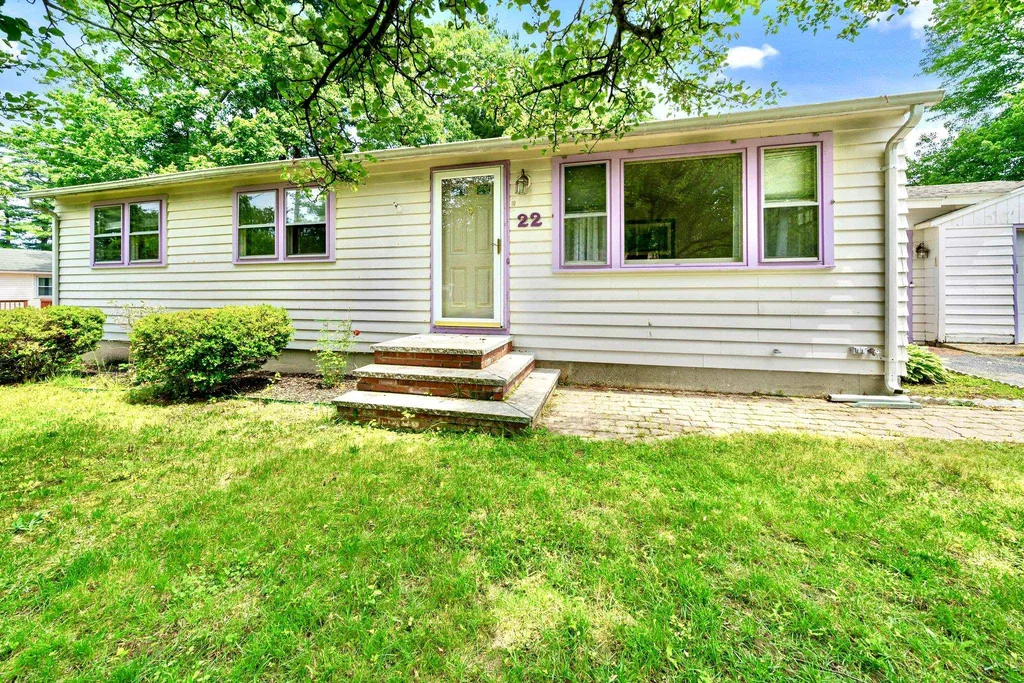 22 Westhill Drive Nashua NH 03062