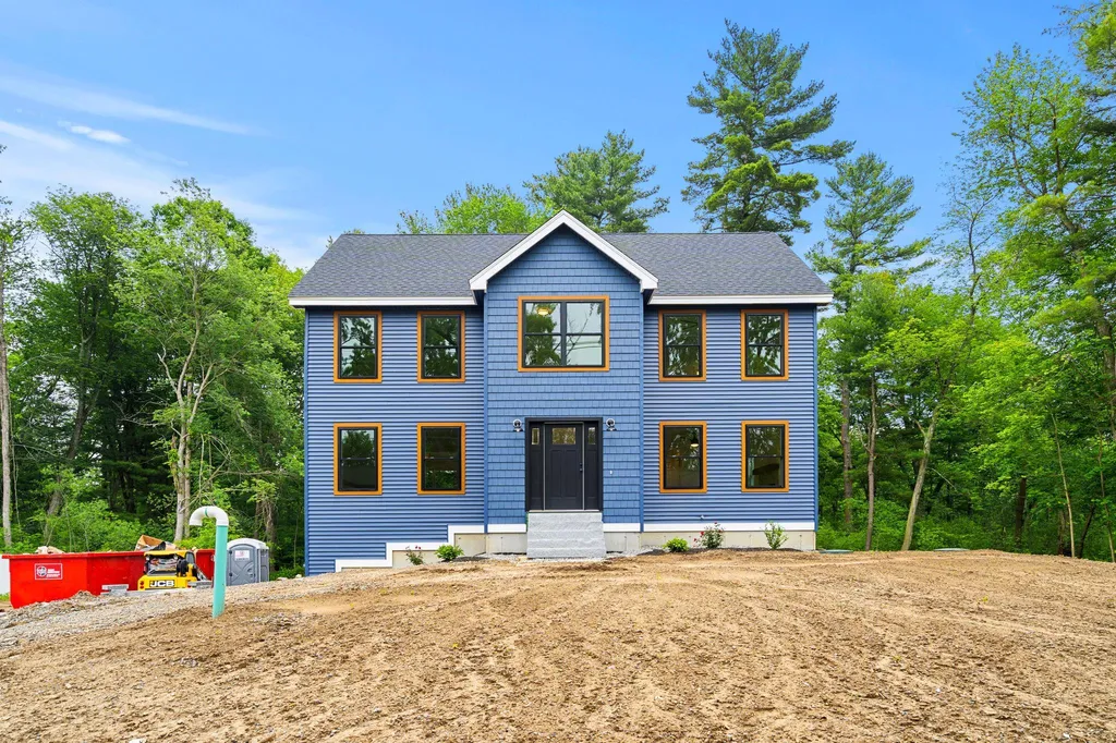223 Lawrence Road Salem NH 03079