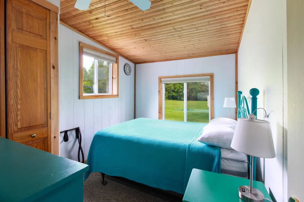 163 Holiday Point Road North Hero VT 05474