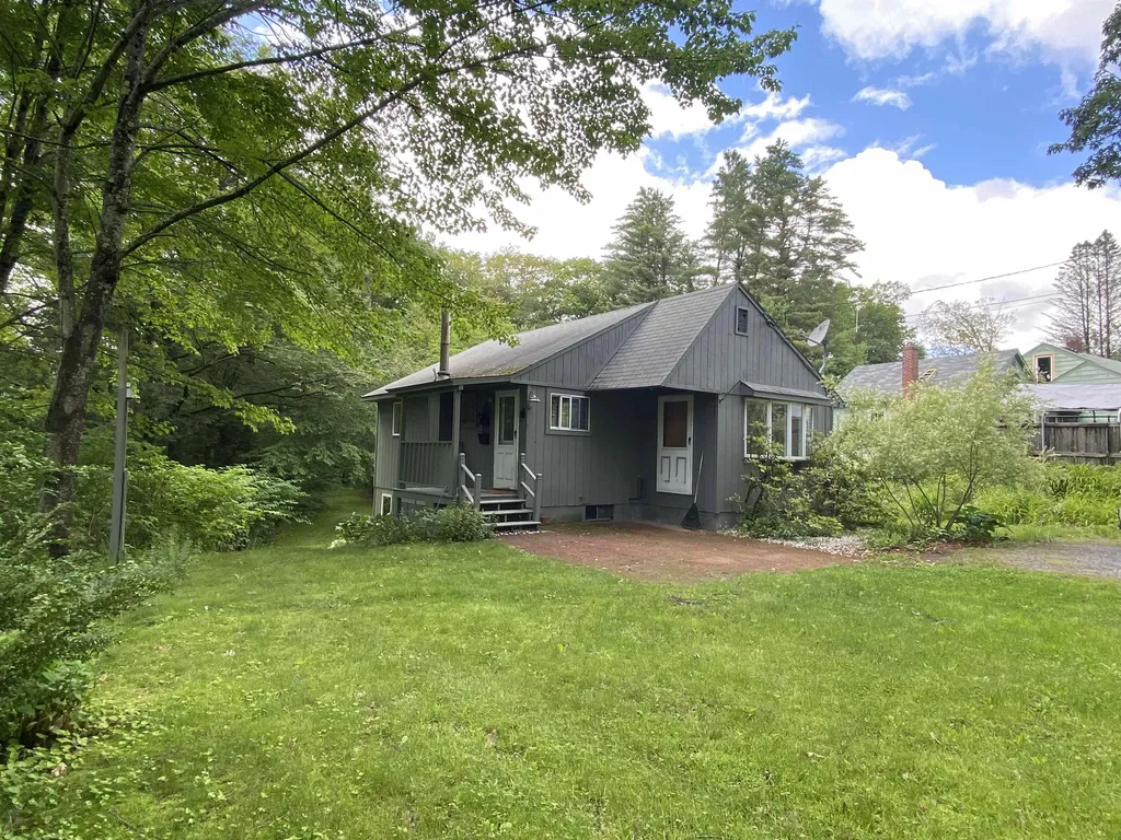 19 42nd Street Claremont NH 03743
