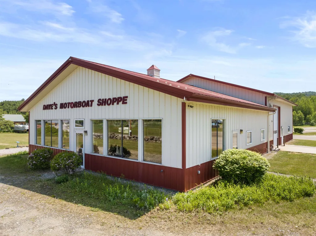 221, 229 Intervale Road Gilford NH 03249