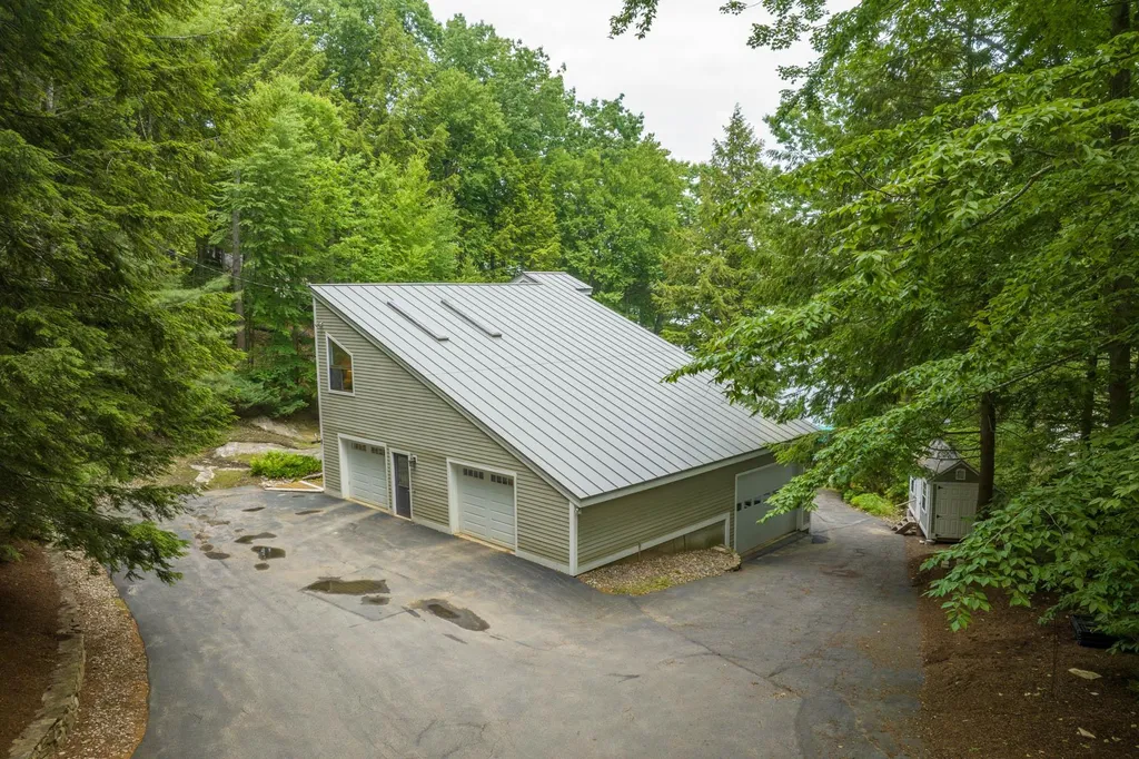 23 Jampsa Trail Nottingham NH 03290