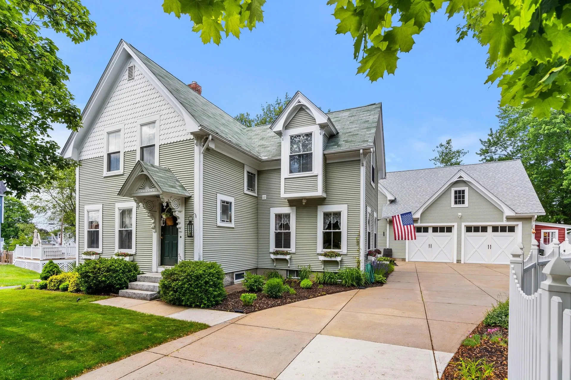 502 504 Holly Avenue Manchester NH 03103