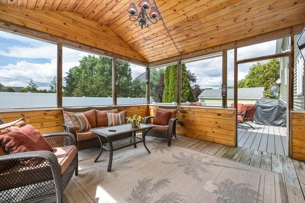 6 Hickory Pond Lane Stratham NH 03885