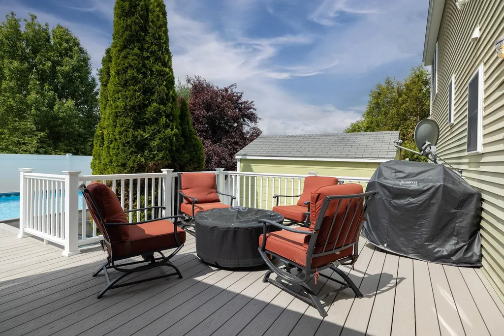 6 Hickory Pond Lane Stratham NH 03885
