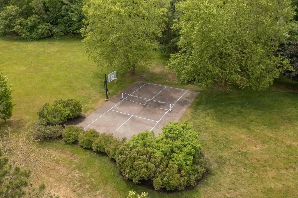 6 Hickory Pond Lane Stratham NH 03885