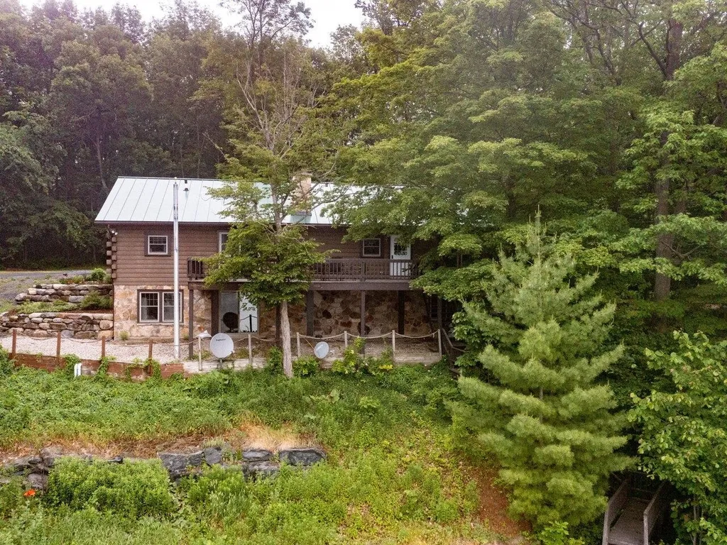 724 Delong Lane Shoreham VT 05770