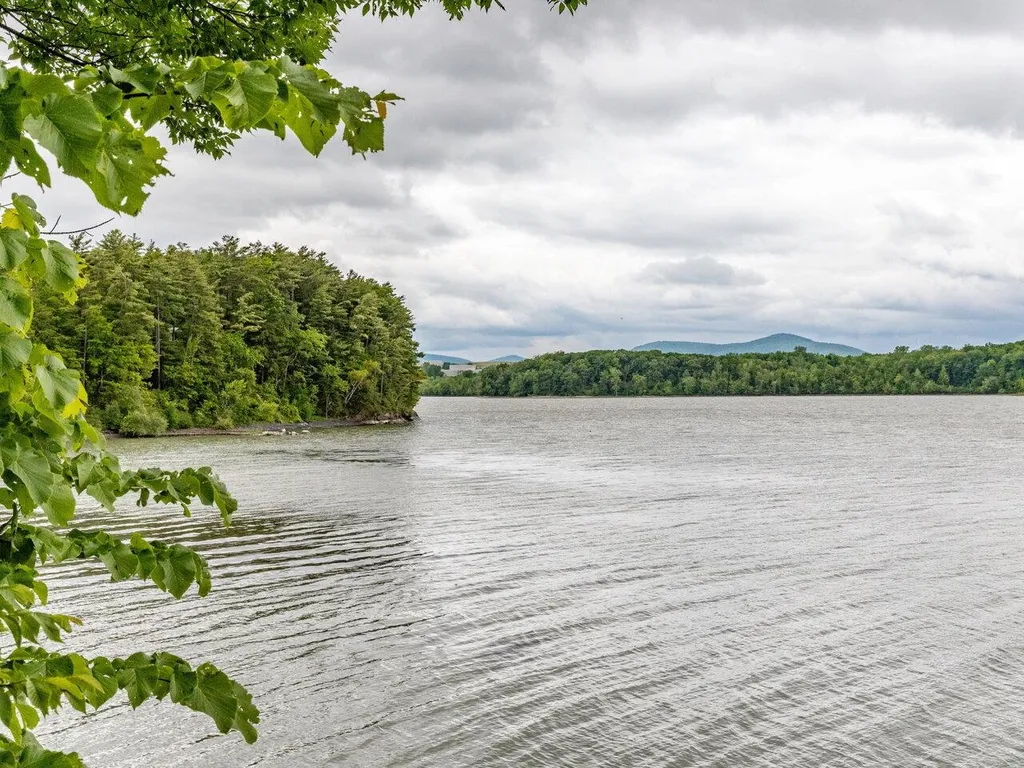 724 Delong Lane Shoreham VT 05770