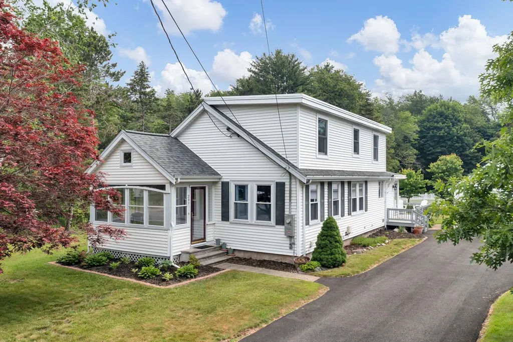 297 Post Road Greenland NH 03840
