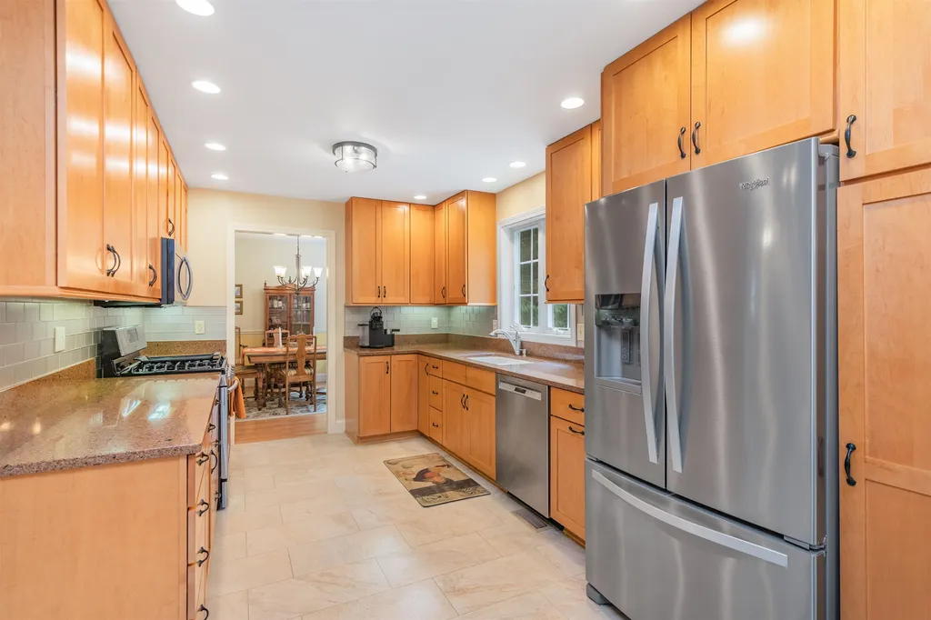 196 Liberty Lane Colchester VT 05446