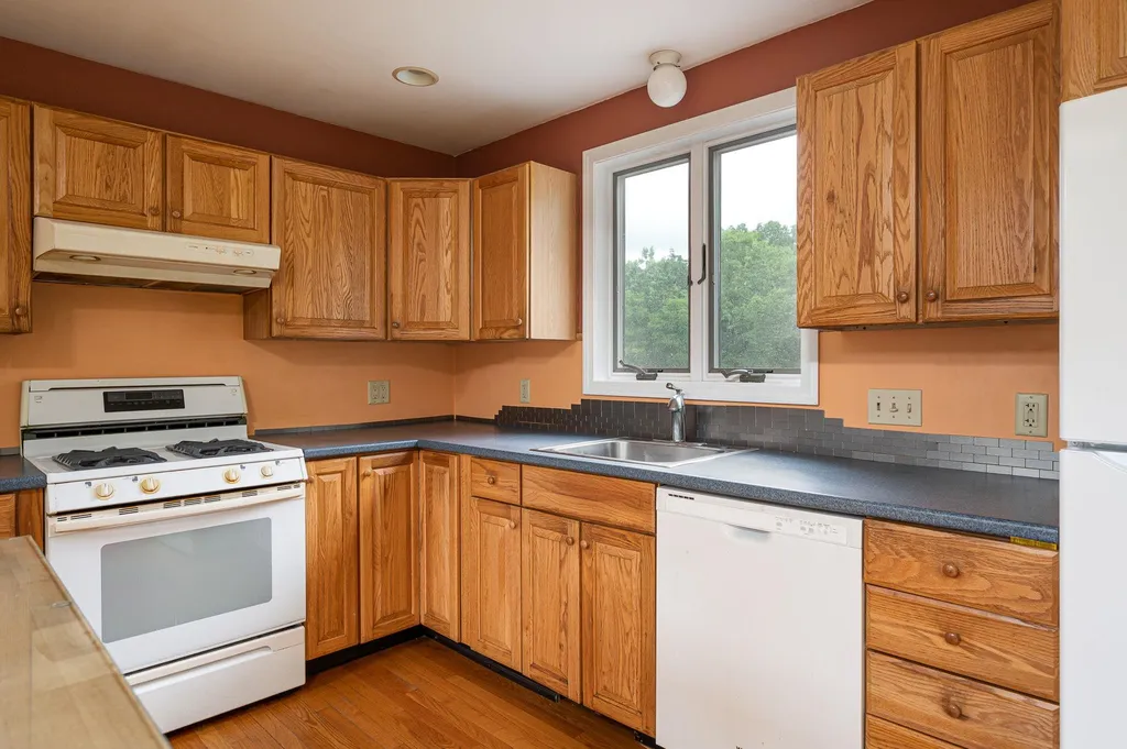36 Harriman Road Plaistow NH 03865