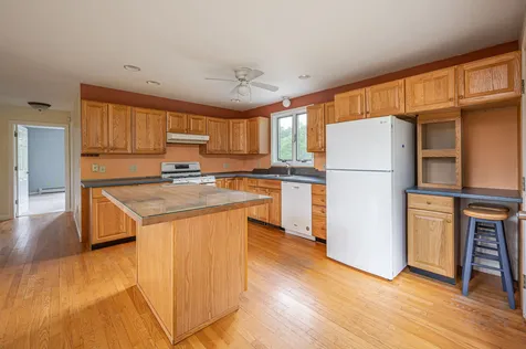 36 Harriman Road Plaistow NH 03865