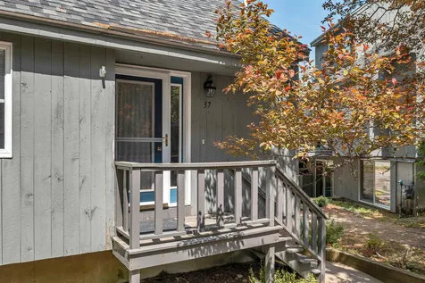 6 Cumberland Road Gilford NH 03249