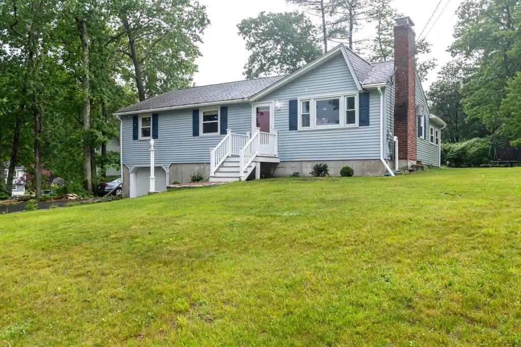 2 Joan Street Derry NH 03038