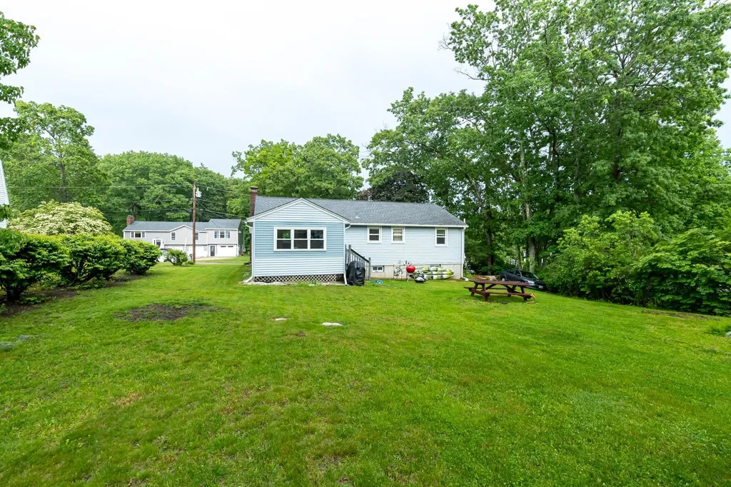 2 Joan Street Derry NH 03038