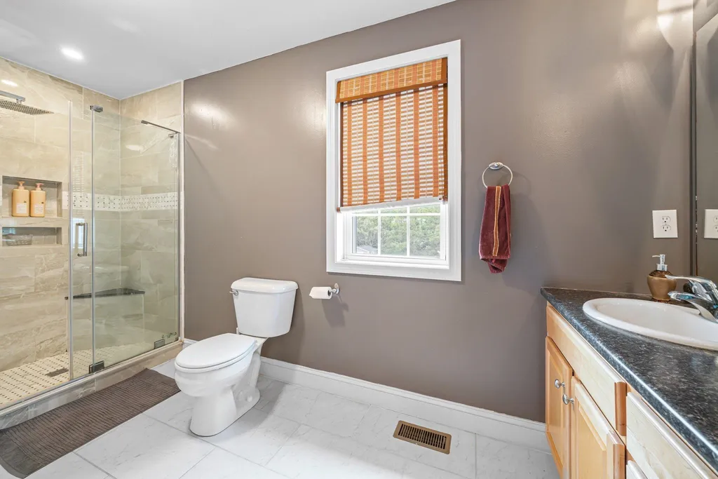 79 Cherrywood Drive Nashua NH 03062
