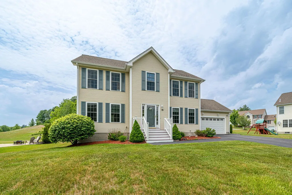 79 Cherrywood Drive Nashua NH 03062