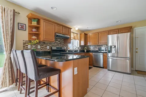 79 Cherrywood Drive Nashua NH 03062