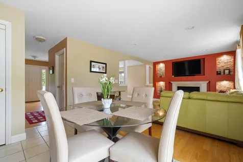 79 Cherrywood Drive Nashua NH 03062