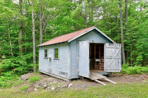 1661 Brownfield Road Conway NH 03813
