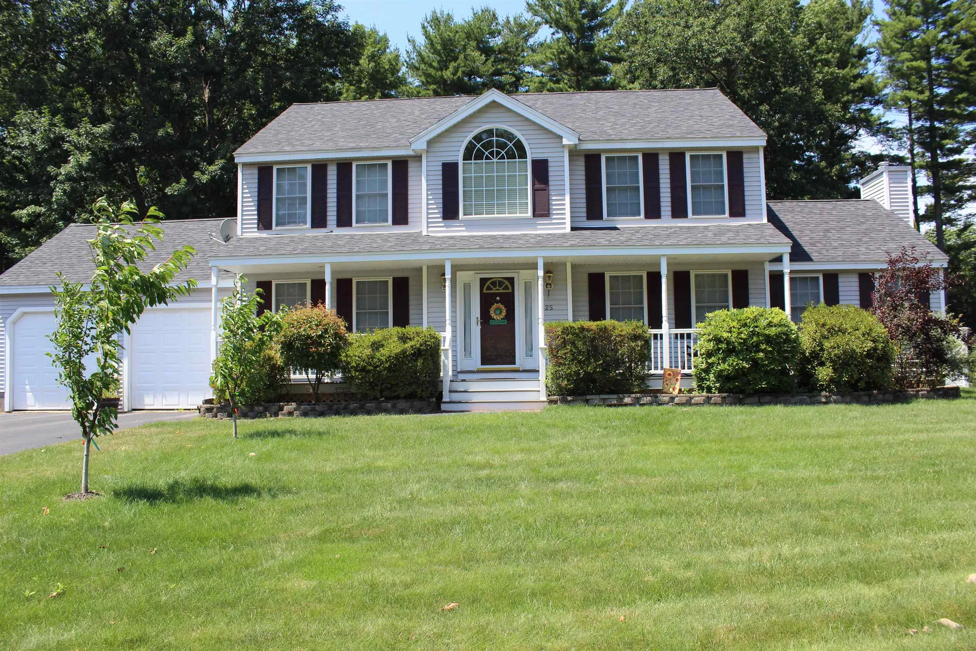 25 Sutherland Drive Hudson NH 03051