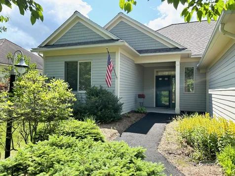 24 Fountain Way Lebanon NH 03784