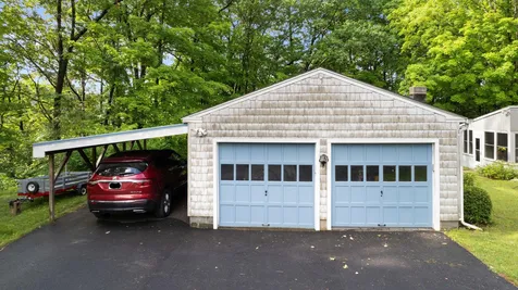 23 Beruk Hill Road Hinsdale NH 03451