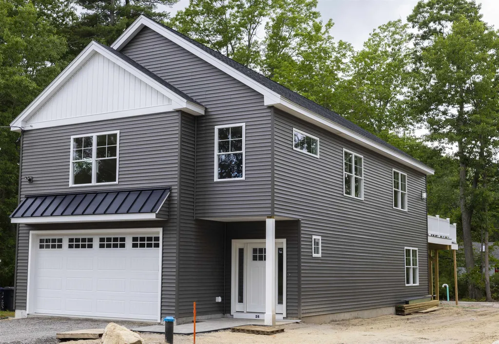 24 Coburn Street Salem NH 03079