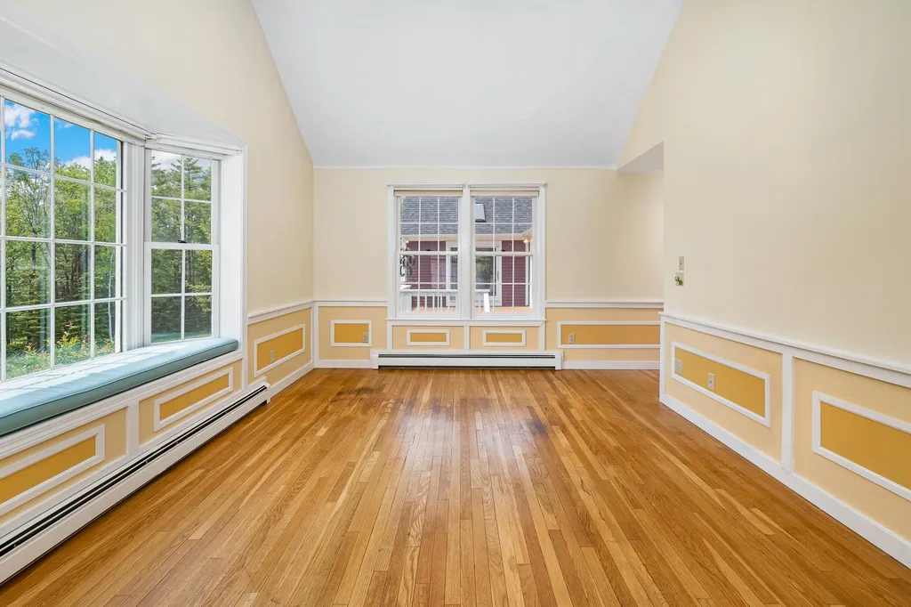 1667 King Hill Road New London NH 03257